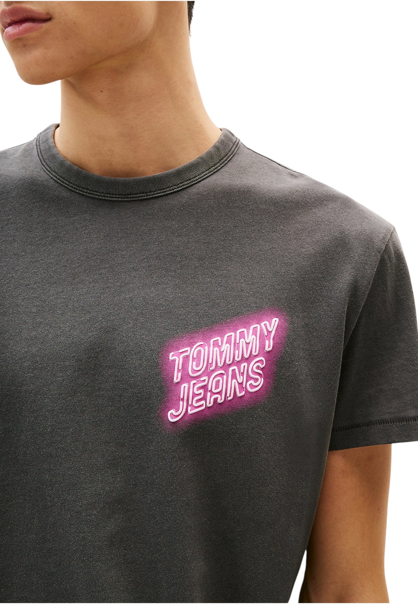 T-Shirt Manica Corta Uomo Tommy Jeans Tjm Regular Novelty Fair DM0DM21829