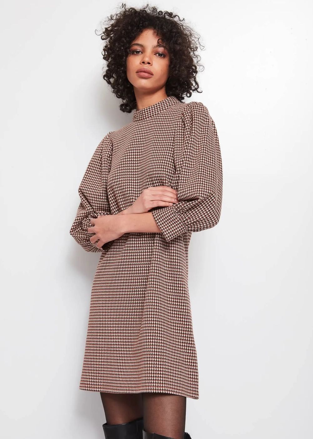 221BD14001 - Robe - Gaudi
