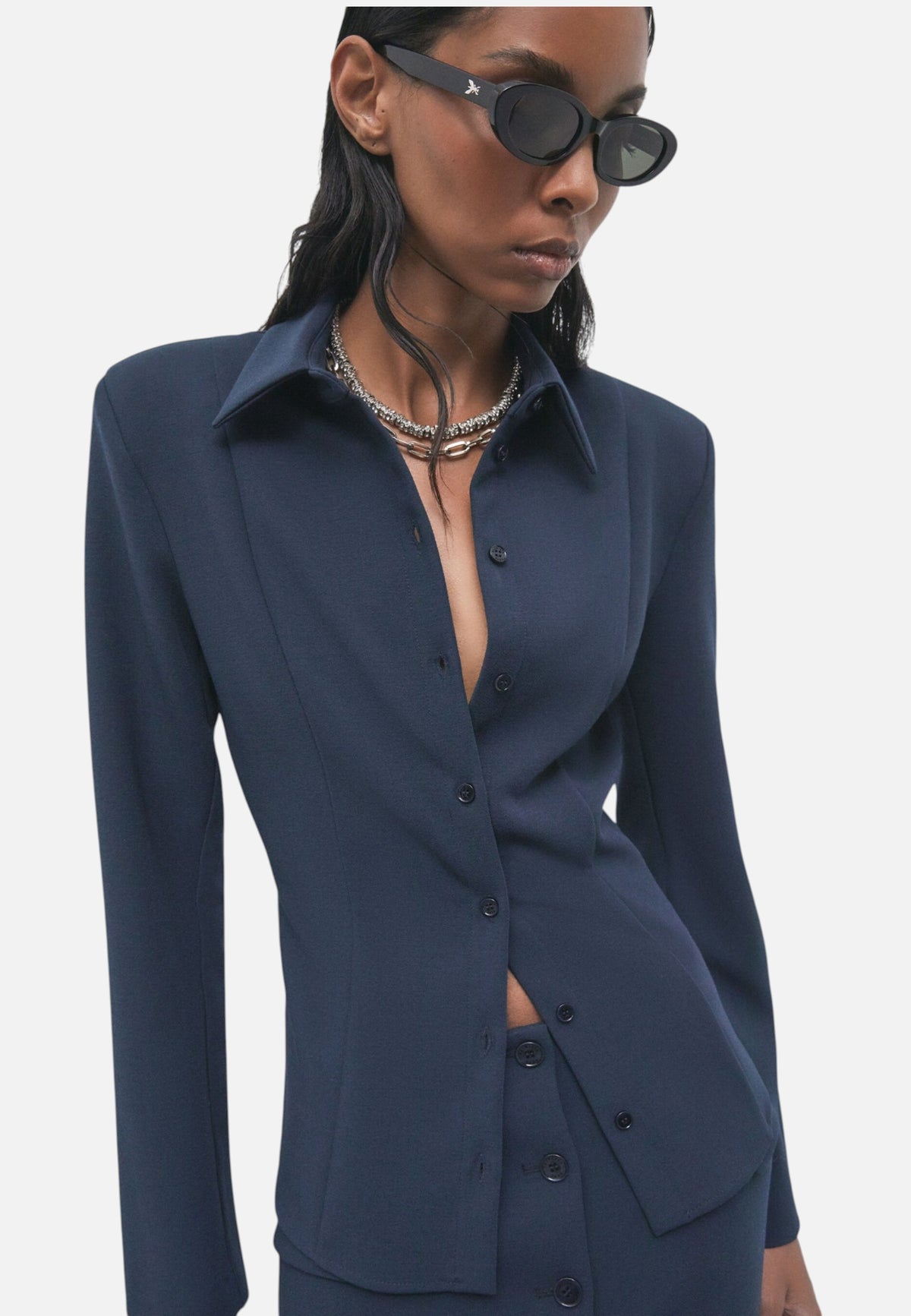 Camicia Manica lunga Donna Patrizia Pepe Tela doppia stretch, Linea sartoriale strutturata, Vestibilit� aderente, Chiusura frontale con bottoni, Colletto classico, Cuciture sagomate, Made in Italy  2C0025C0273