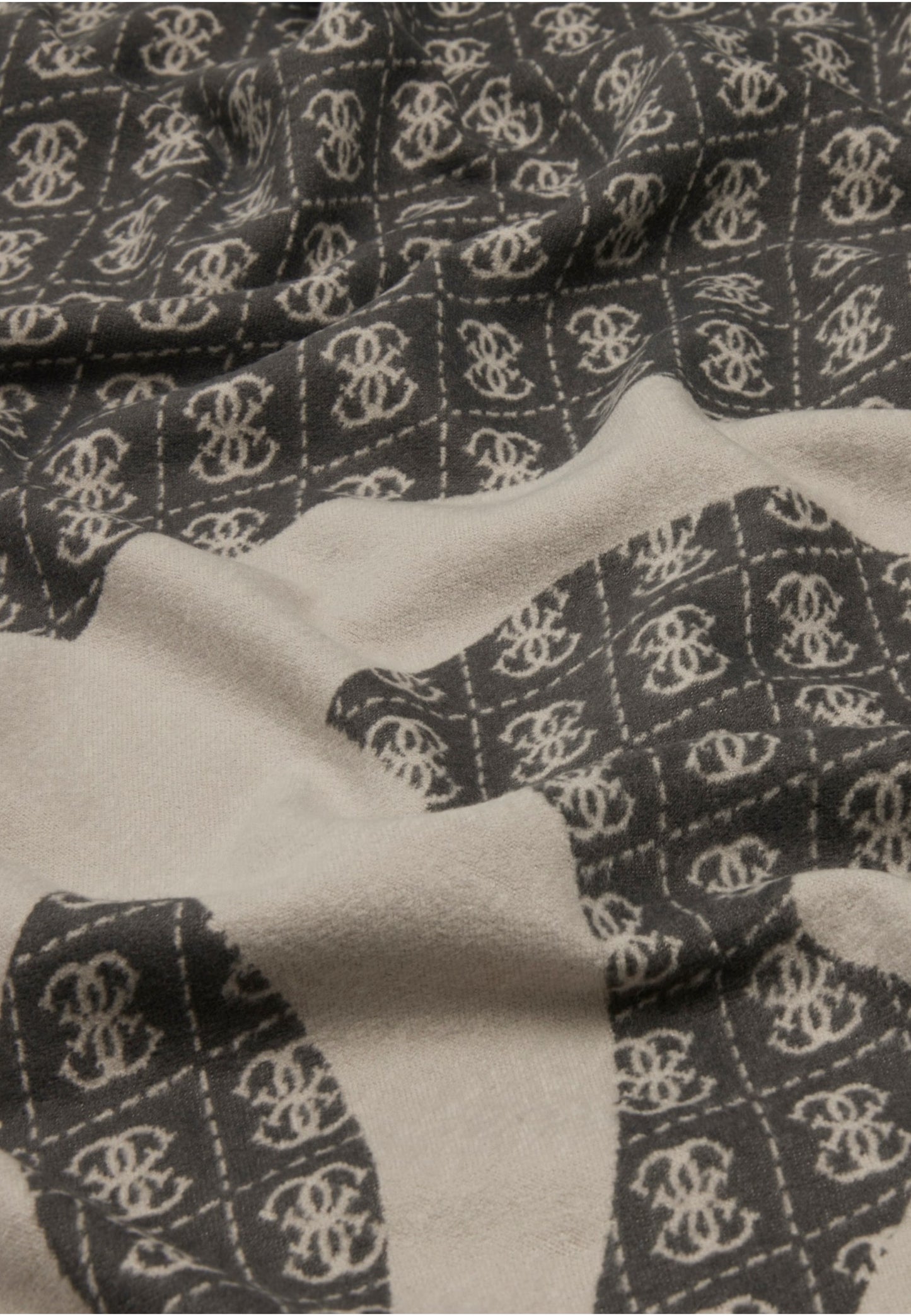 Foulard  Donna Guess 135X135 Jacquard AW5418POL03