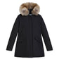 Parka Invernale Donna Woolrich Regular Fit, Imbottito In Piuma, Tessuto Idrorepellente, Resistente Al Vento, Cappuccio Con Bordo Removibile, Chiusura Con Zip E Bottoni, Tasche Con Patta, Polsini A Coste Arctic Raccoon CFWWOU0538FBUT0001