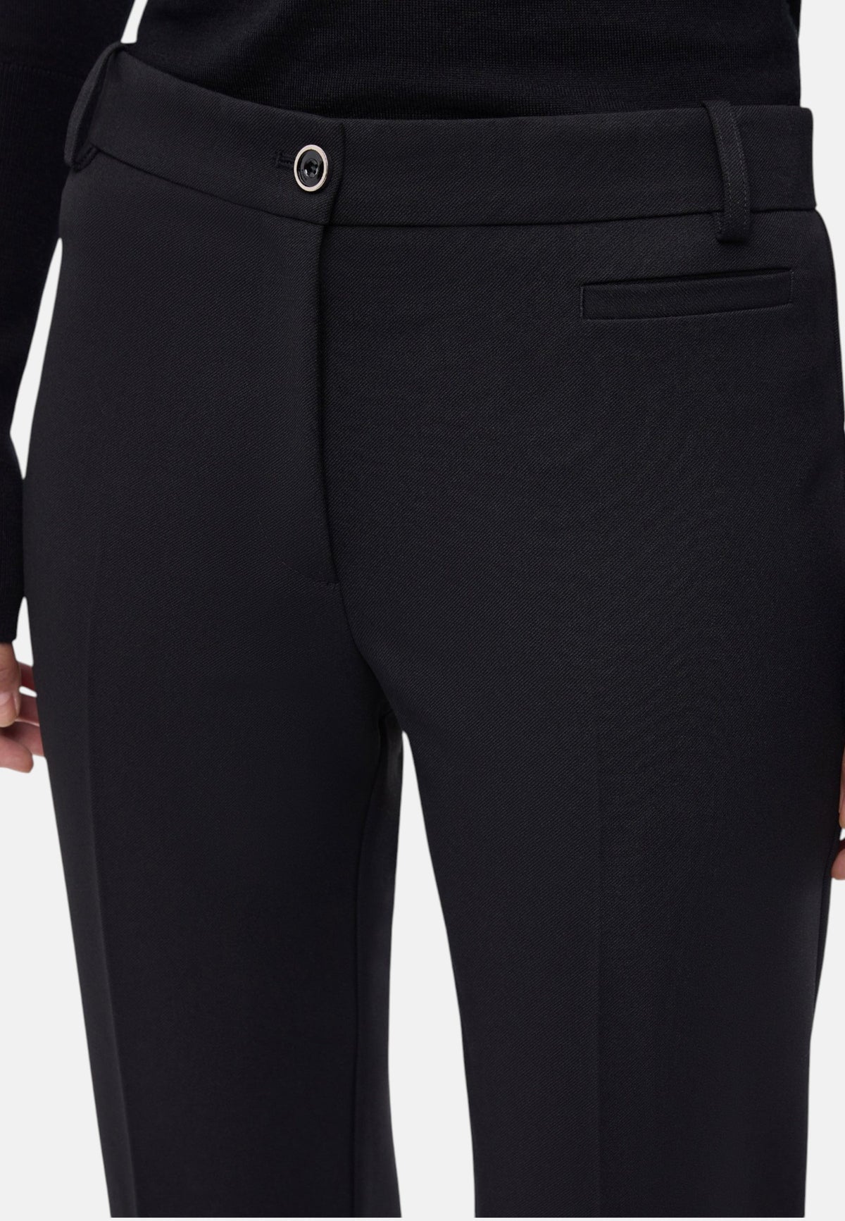Pantaloni Slim Fit Donna Pinko Vestibilit� slim, fondo leggermente svasato, piega centrale davanti e dietro, cr�pe bistretch, cintura alta effetto baschina, chiusura con zip nascosta e bottone logato Protea 107415A3DA