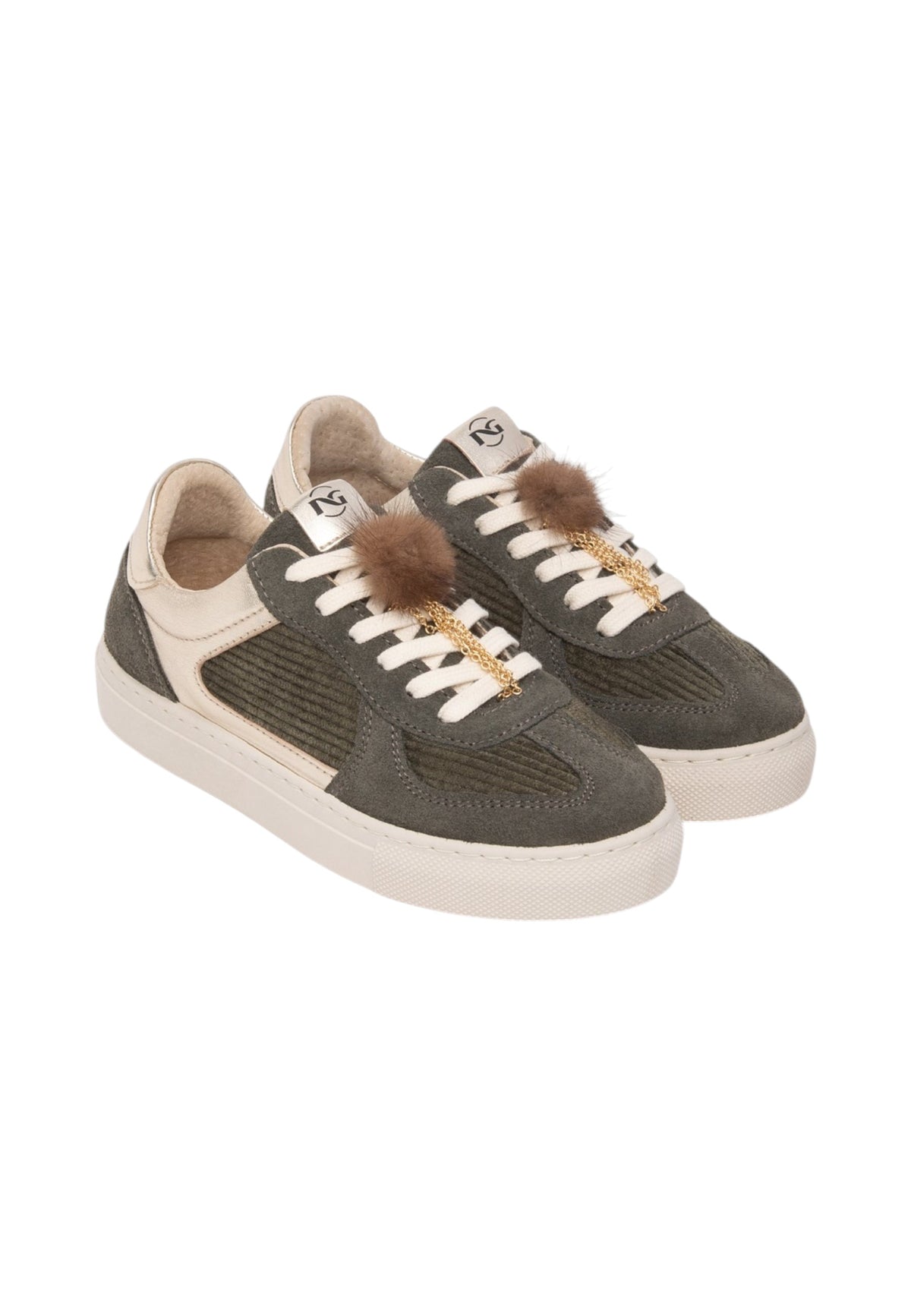 Sneakers Basse Donna Nero Giardini Tomaia in pelle scamosciata e tessuto, pannelli animalier, finiture metallizzate, pompon decorativo, suola in gomma, Made in Italy  I633722F