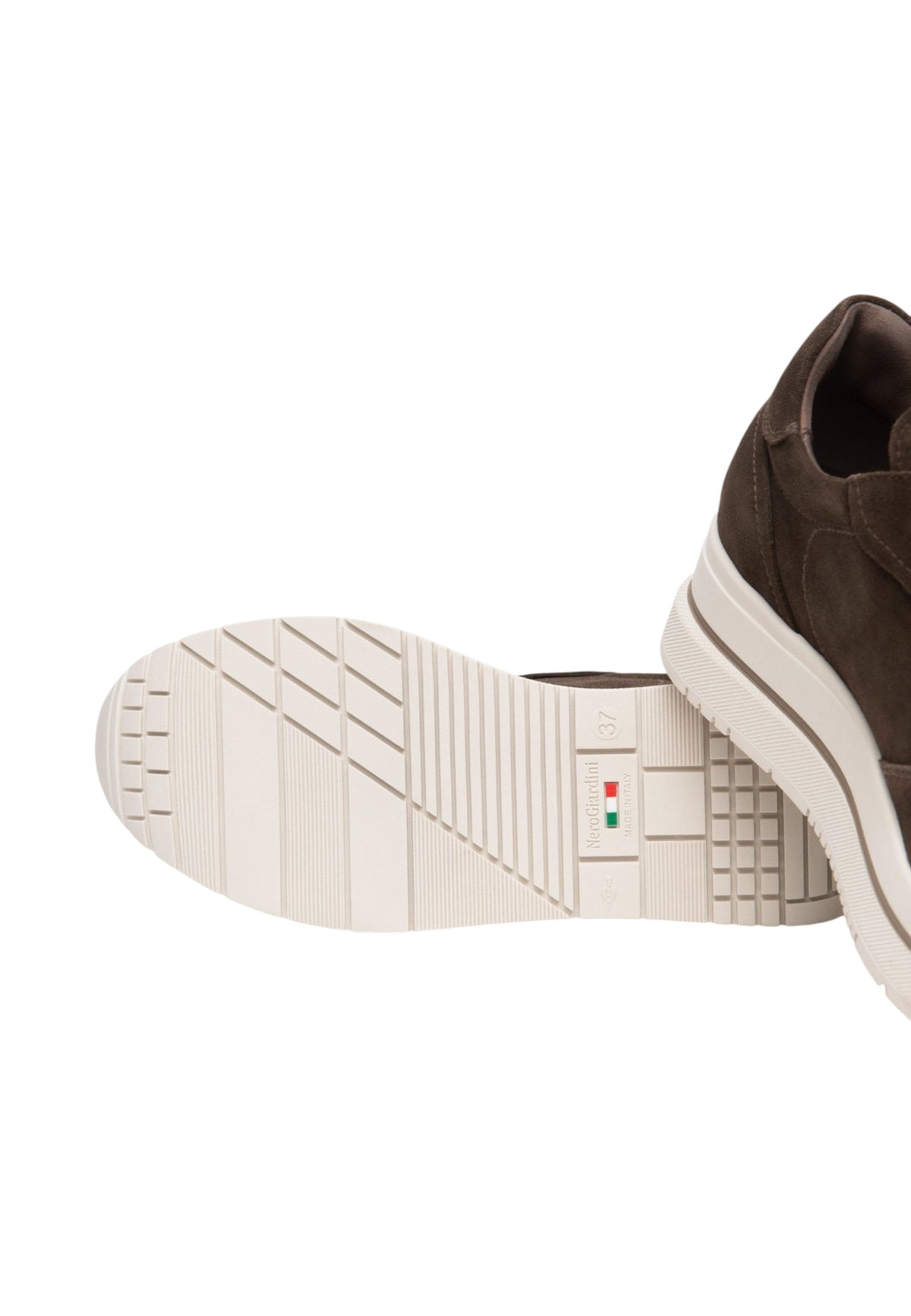 Sneakers Basse Donna Nero Giardini Tomaia in pelle, chiusura con lacci, applicazione logo laterale, punta tonda, suola rialzata in gomma, Made in Italy  I617362D