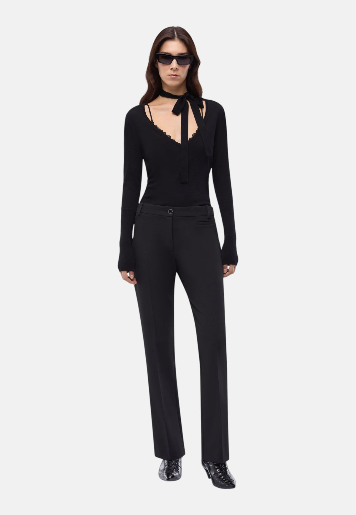 Pantaloni Slim Fit Donna Pinko Vestibilit� slim, fondo leggermente svasato, piega centrale davanti e dietro, cr�pe bistretch, cintura alta effetto baschina, chiusura con zip nascosta e bottone logato Protea 107415A3DA
