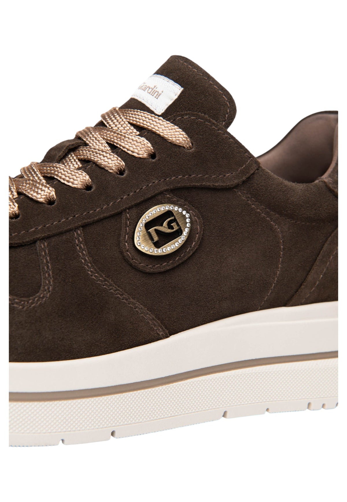 Sneakers Basse Donna Nero Giardini Tomaia in pelle, chiusura con lacci, applicazione logo laterale, punta tonda, suola rialzata in gomma, Made in Italy  I617362D