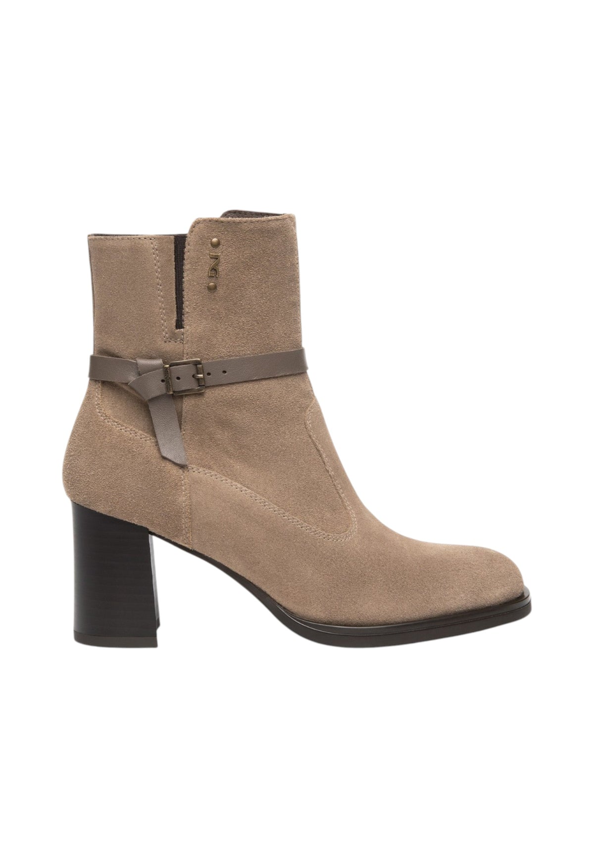 Stivaletti Con Tacco Donna Nero Giardini Tomaia in pelle scamosciata, cinturino decorativo con fibbia, chiusura laterale con zip, punta tonda, tacco largo, Made in Italy  I617241D