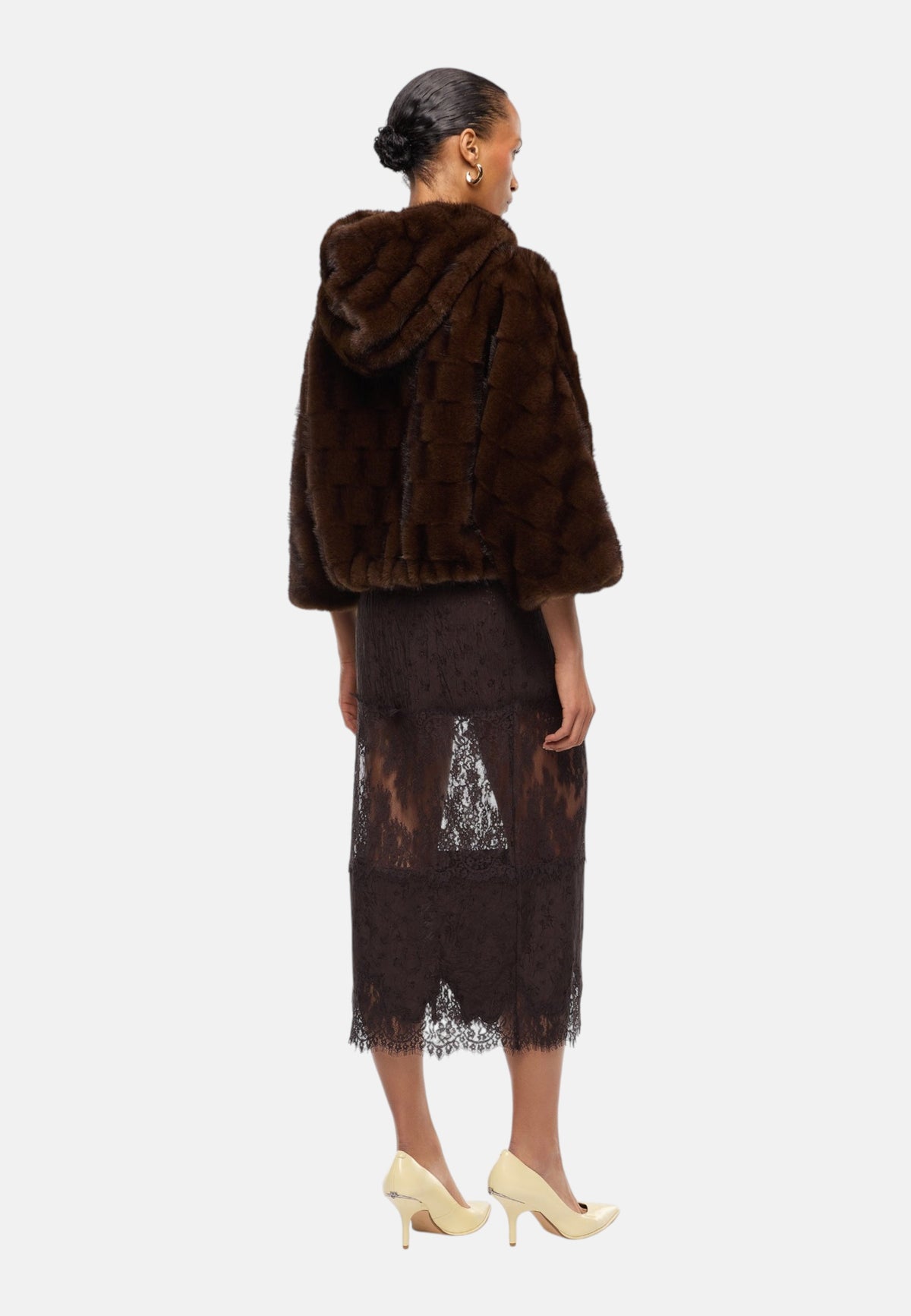 Giacca Invernale Donna Pinko Effetto pelliccia sintetica, linea morbida, cappuccio, maniche ampie, zip a doppio cursore, tasche oblique, fodera jacquard Love Birds, coulisse interna al fondo Cadetia 107054A3C5