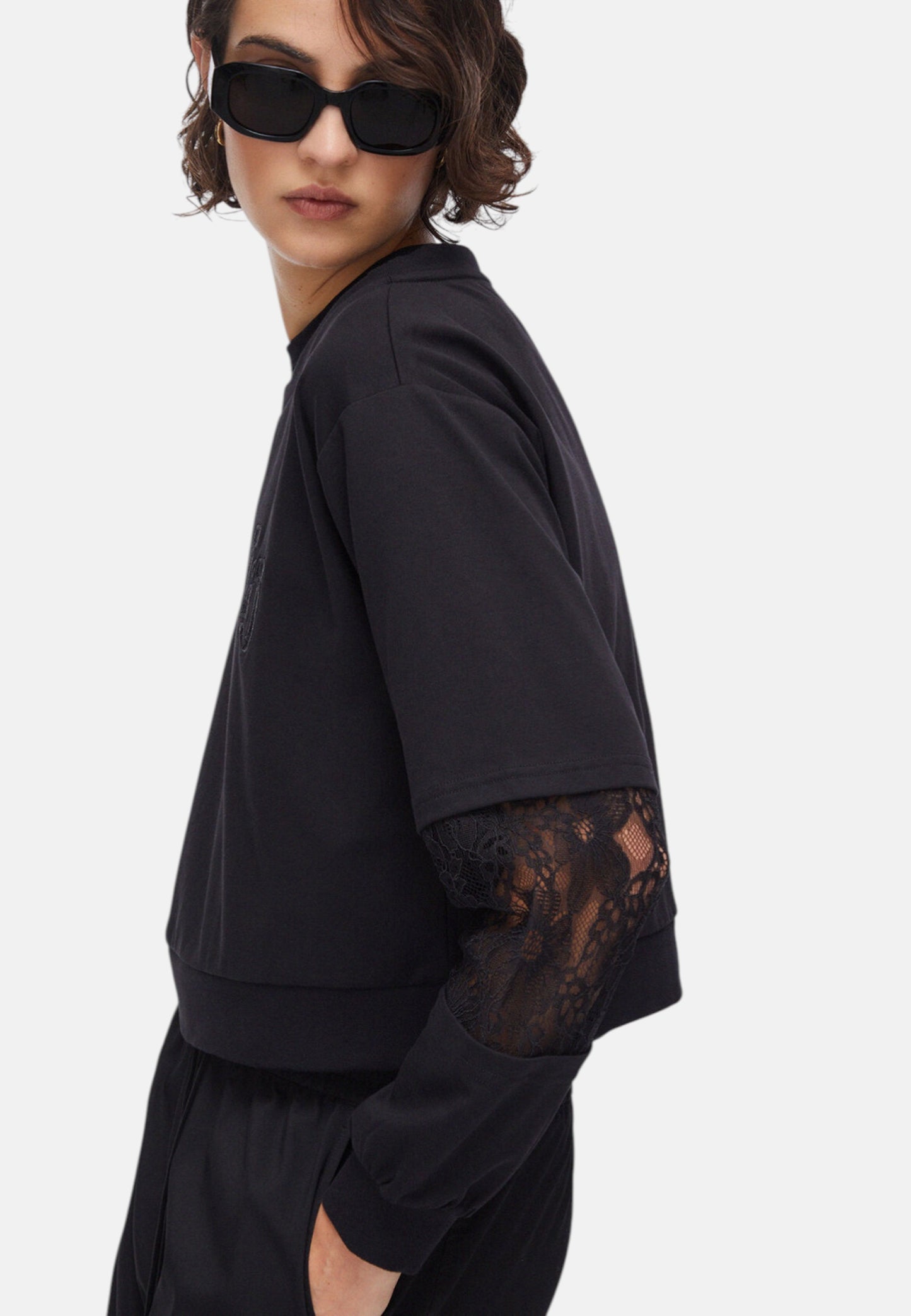 Felpa A Girocollo Donna Liu Jo Con Inserti In Pizzo  TA6282J3855