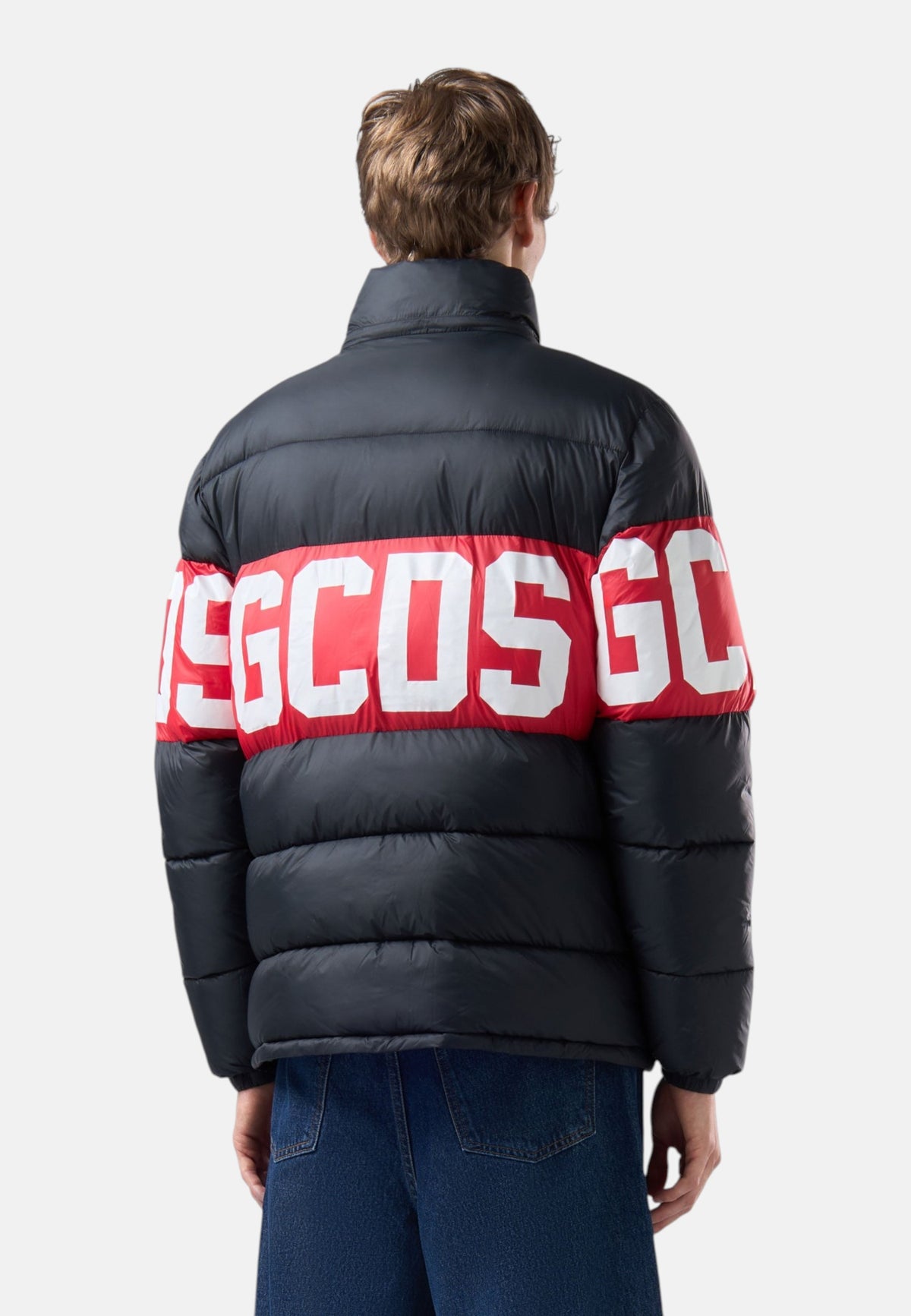 Piumino Corto Uomo Gcds Tessuto tecnico, costruzione trapuntata, imbottitura, collo alto, chiusura frontale con zip, tasche laterali, fascia logo a contrasto, fondo e polsi elasticizzati Band Logo Puffer Jacket Z0MLQA110T258
