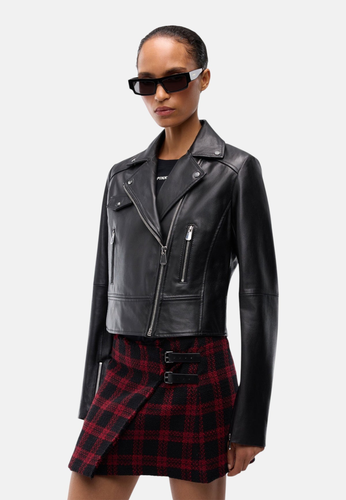 Giacca In Pelle Donna Pinko Pelle nappa, linea biker, chiusura con zip laterale, collo con revers, tasche anteriori con zip, capo foderato New Sensibile 106247A3EB
