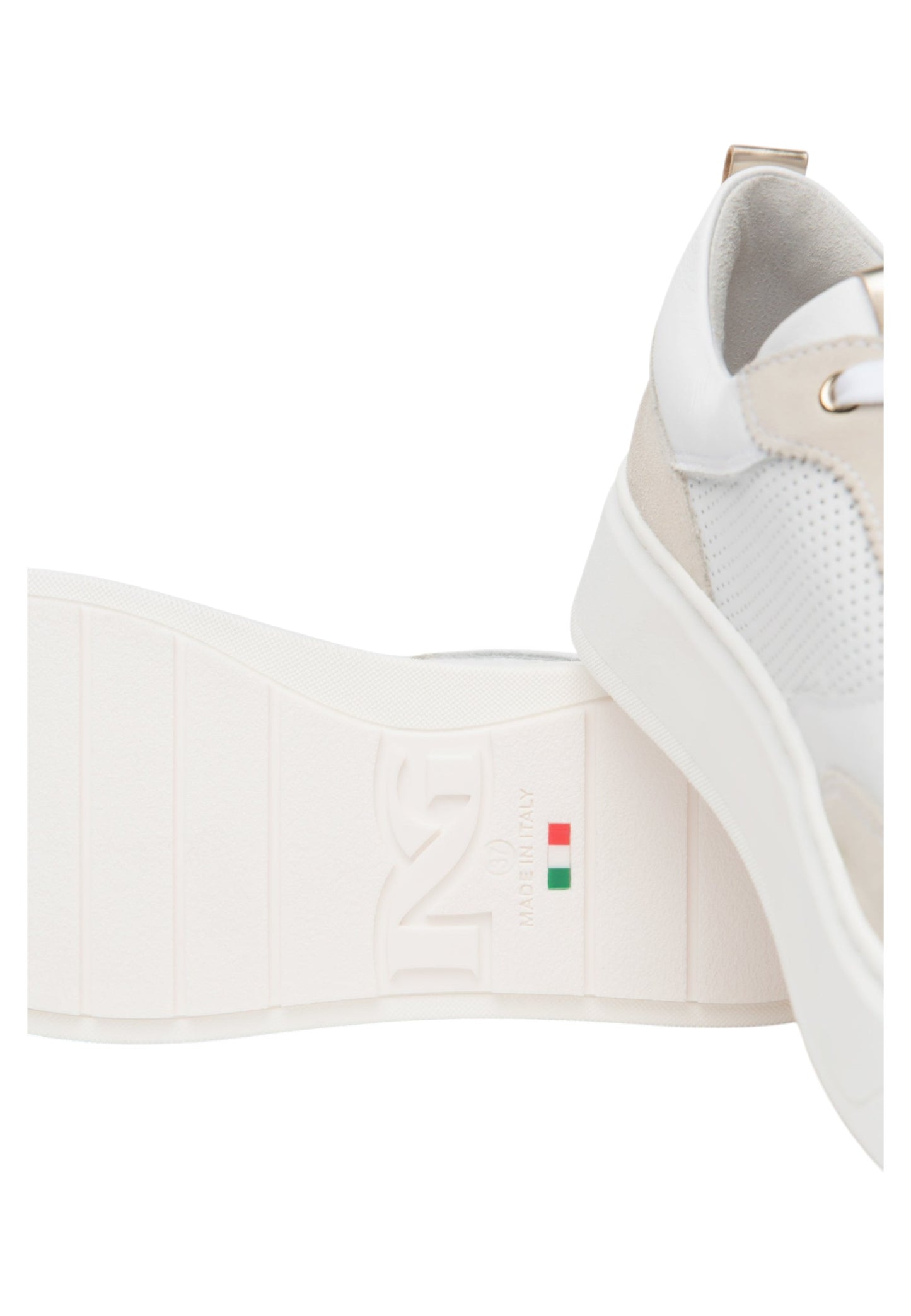 Sneakers Basse Donna Nero Giardini In Pelle Con Inserti Laterali Traforati  E615275D