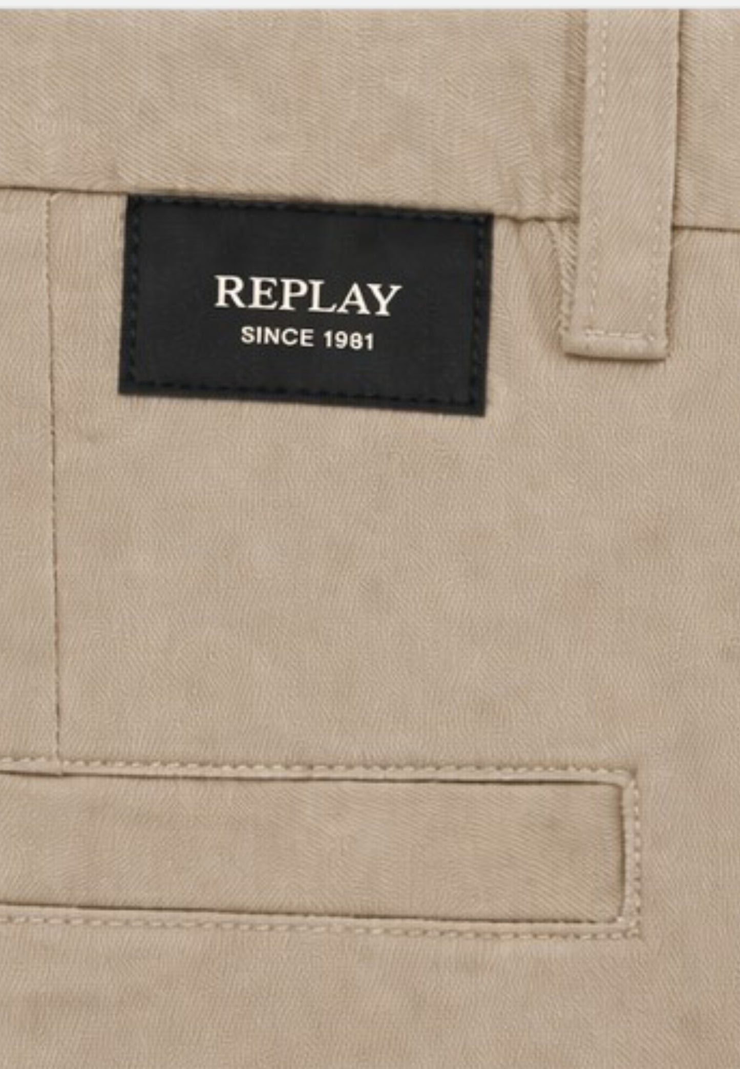 Pantaloni Regular Fit Uomo Replay In Tessuto Tecnico  M9041 .000.23963