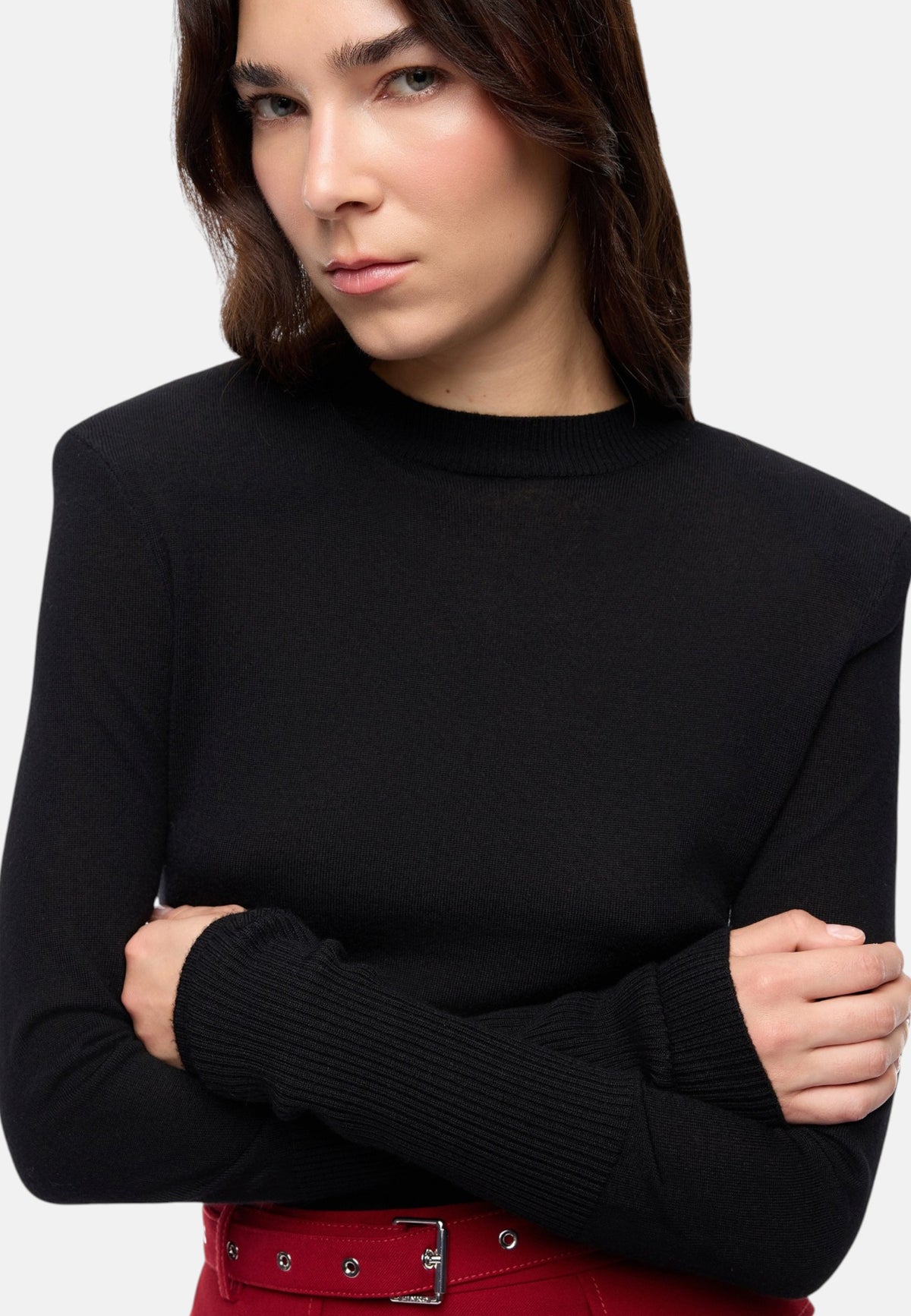Maglione A Girocollo Donna Pinko Pura lana merino, girocollo, maniche lunghe, vestibilit� aderente, spalline imbottite removibili con bottoni a pressione, logo jacquard sul retro Lubecca 107246A3FY