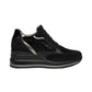 Sneakers Basse Donna Nero Giardini Tomaia in pelle e tessuto, chiusura con lacci, pannelli sovrapposti, fondo rialzato, Made in Italy  I617391D
