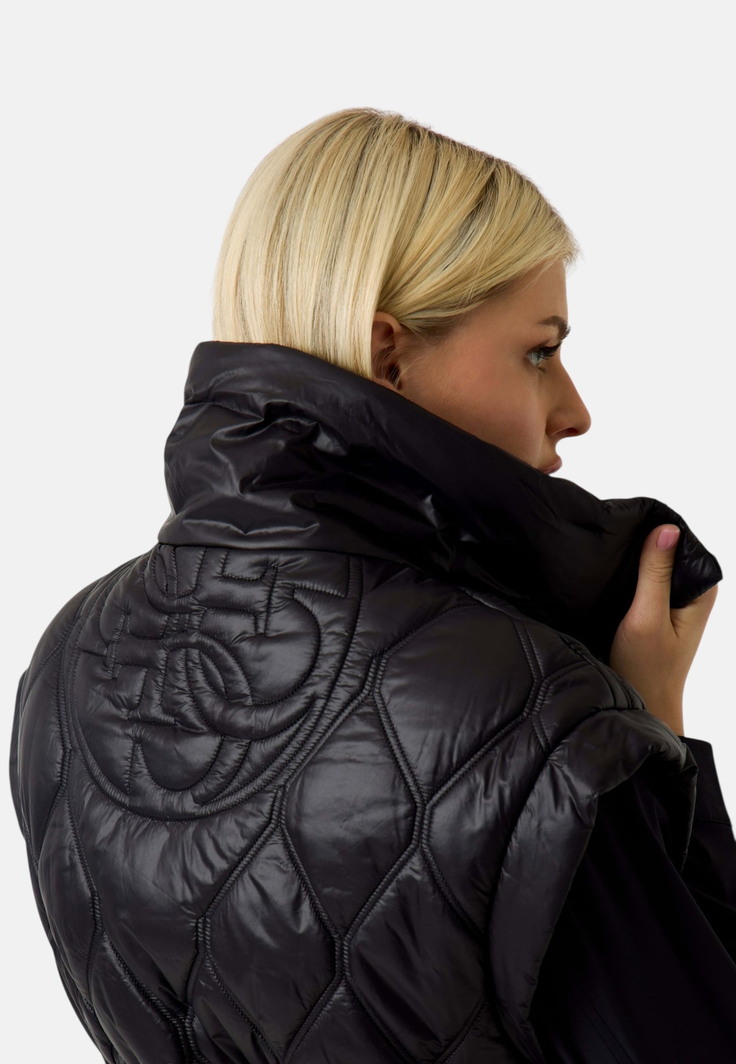 Gilet  Donna Guess Puffer Hilma Sleeveless V6RN01WL832