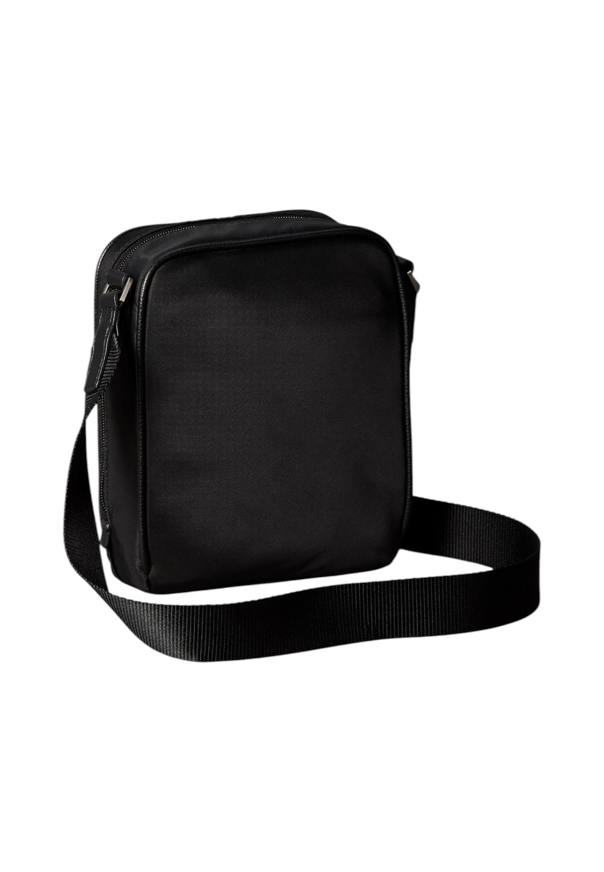 Borsa A Tracolla Uomo Calvin klein Nylon Premium, Finiture Effetto Pelle Martellata, Formato Verticale, Chiusura Con Zip, Tasca Frontale Con Zip, Dettagli Metallici Argentati, Logo Calvin Klein Raised LV04D3500G