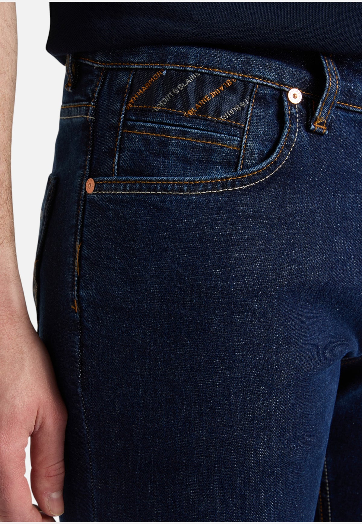 Jeans Narrow Fit Uomo Harmont & Blaine Denim di cotone elasticizzato, Cinque tasche, Chiusura con bottone e zip, Passanti per cintura, Dettagli personalizzati, Logo Harmont & Blaine  WNR066059471A02