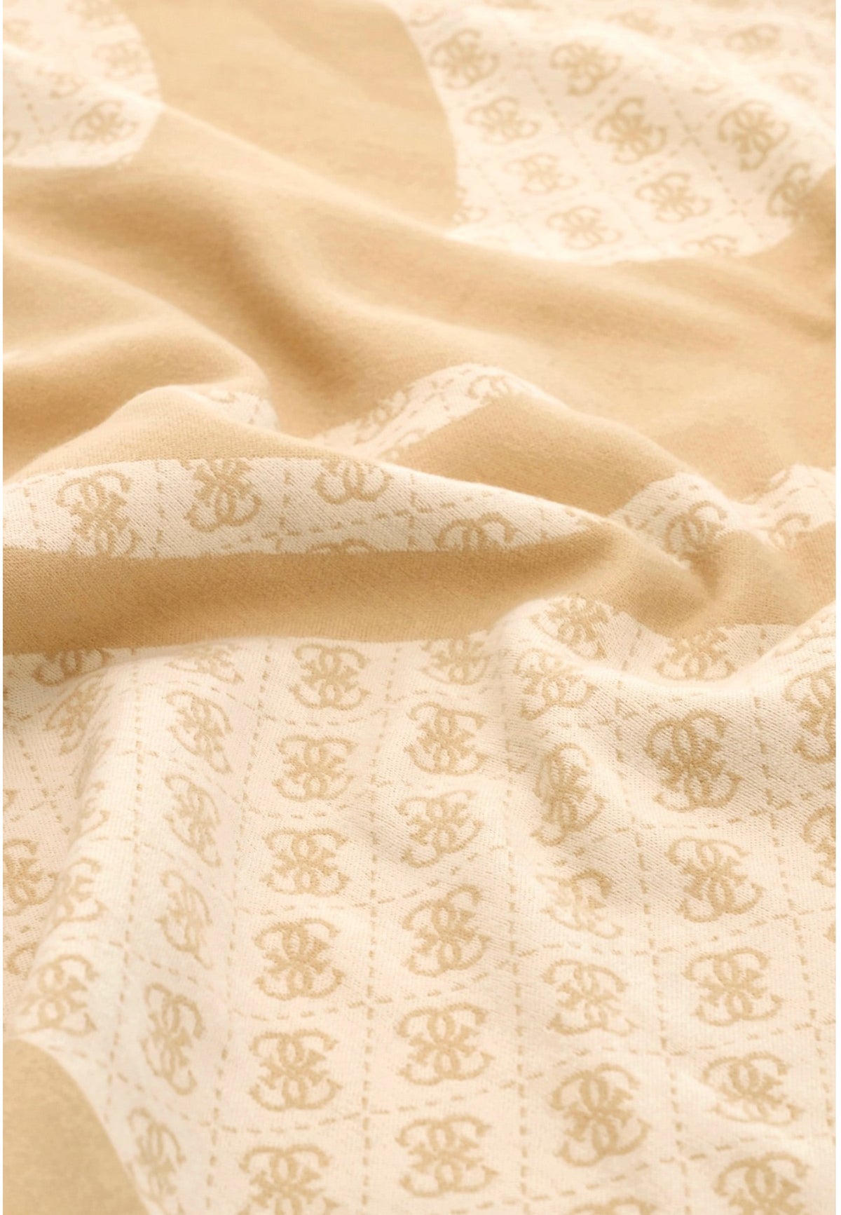 Foulard  Donna Guess 130 x 135 cm, Jacquard Noelle Ii AW5657POL03