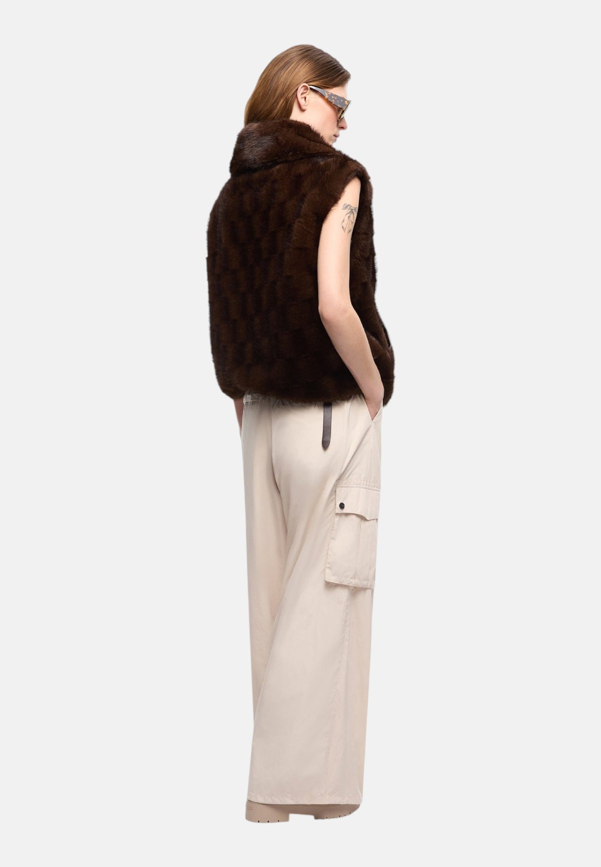 Gilet  Donna Pinko Effetto pelliccia sintetica, collo rialzabile, zip a doppio cursore, tasche oblique a filetto, coulisse interna al fondo, fodera jacquard con logo Love Birds Glossinia 106939A3C5