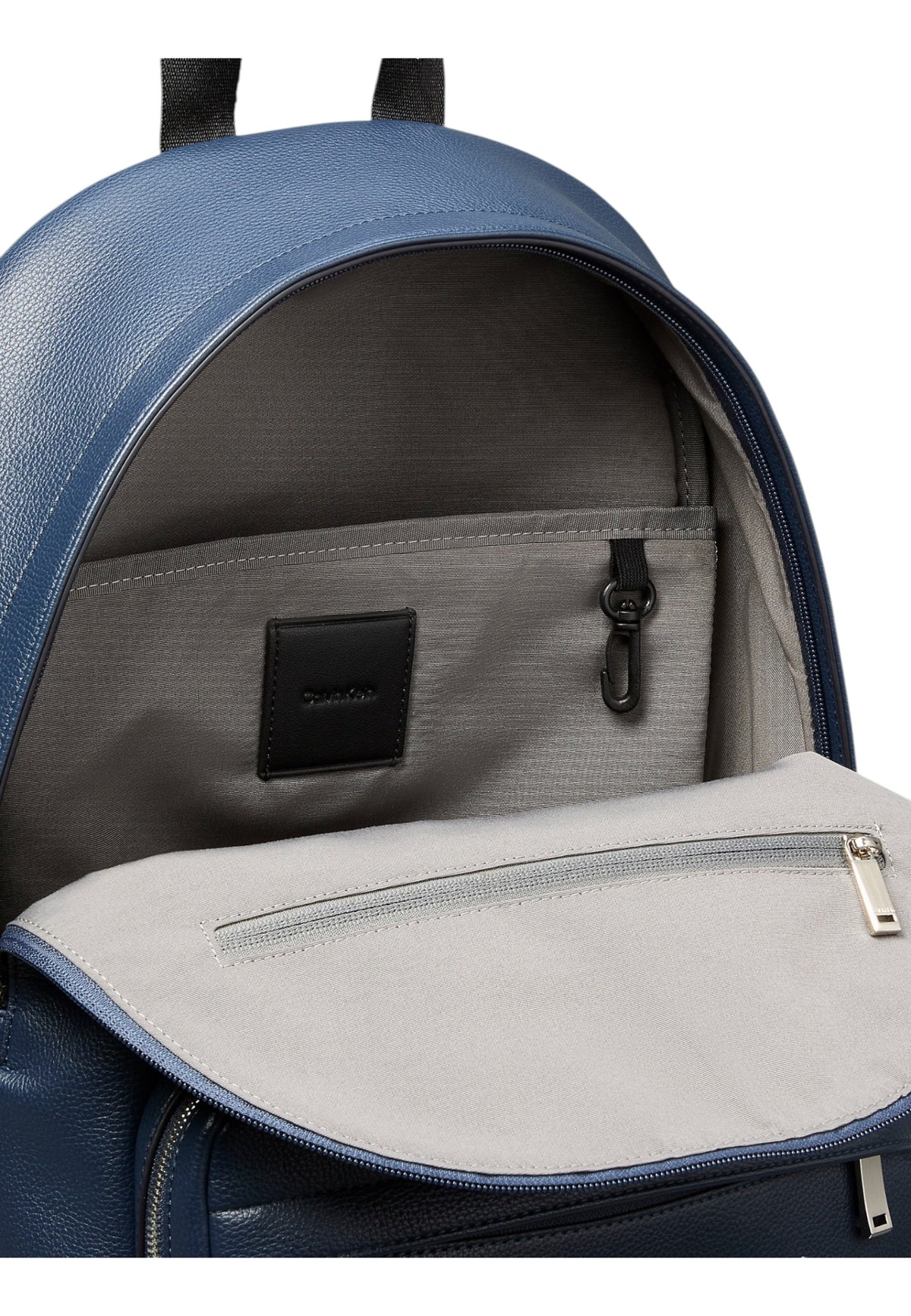 Zaino  Uomo Calvin klein Design Arrotondato, Effetto Pelle Martellata, Tasca Frontale Con Zip, Manico Superiore, Logo Calvin Klein Metallico Raised LV04D3155G