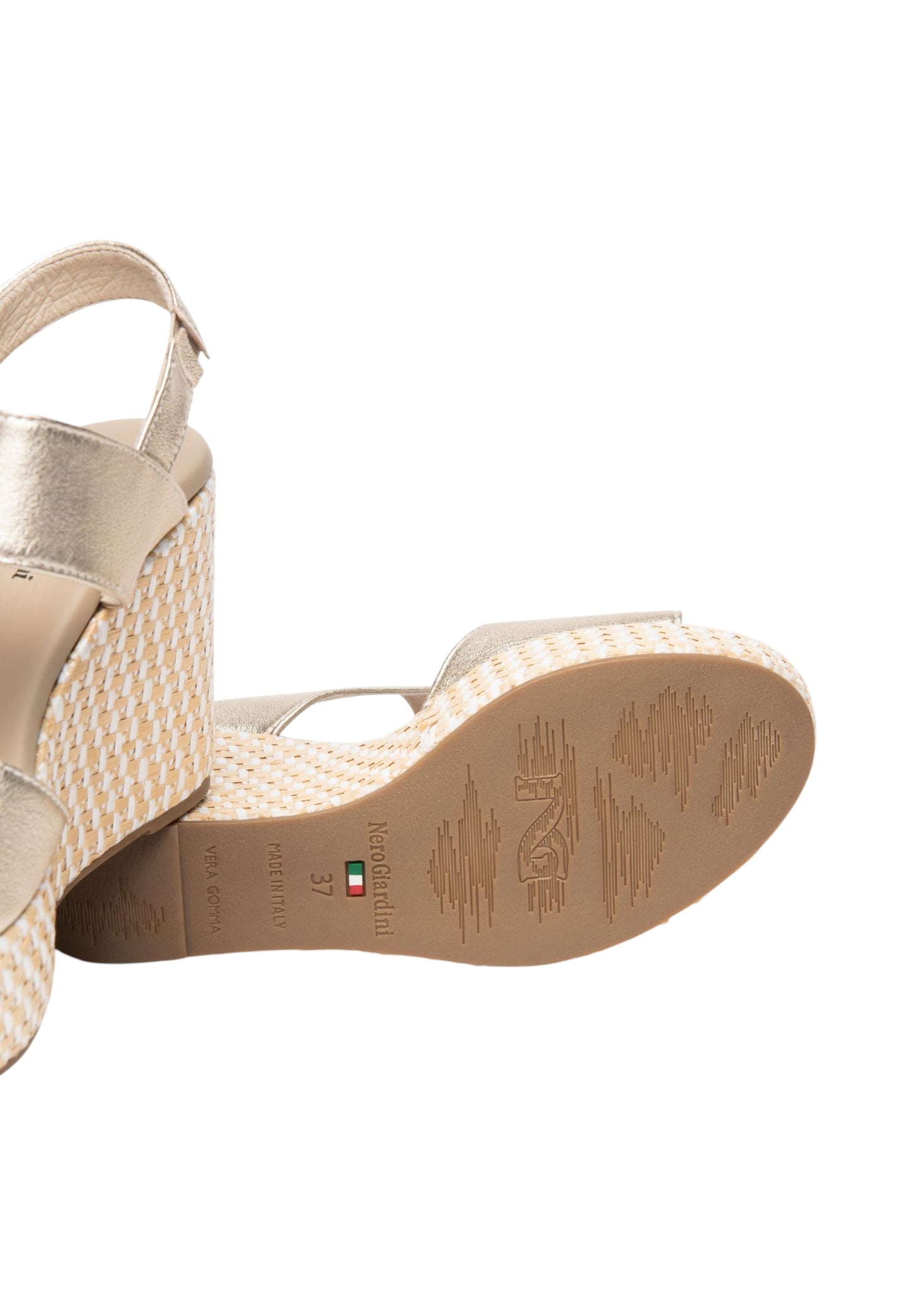 Sandali Con Zeppa Donna Nero Giardini In Pelle Laminata Con Fascia Frontale  E616023D