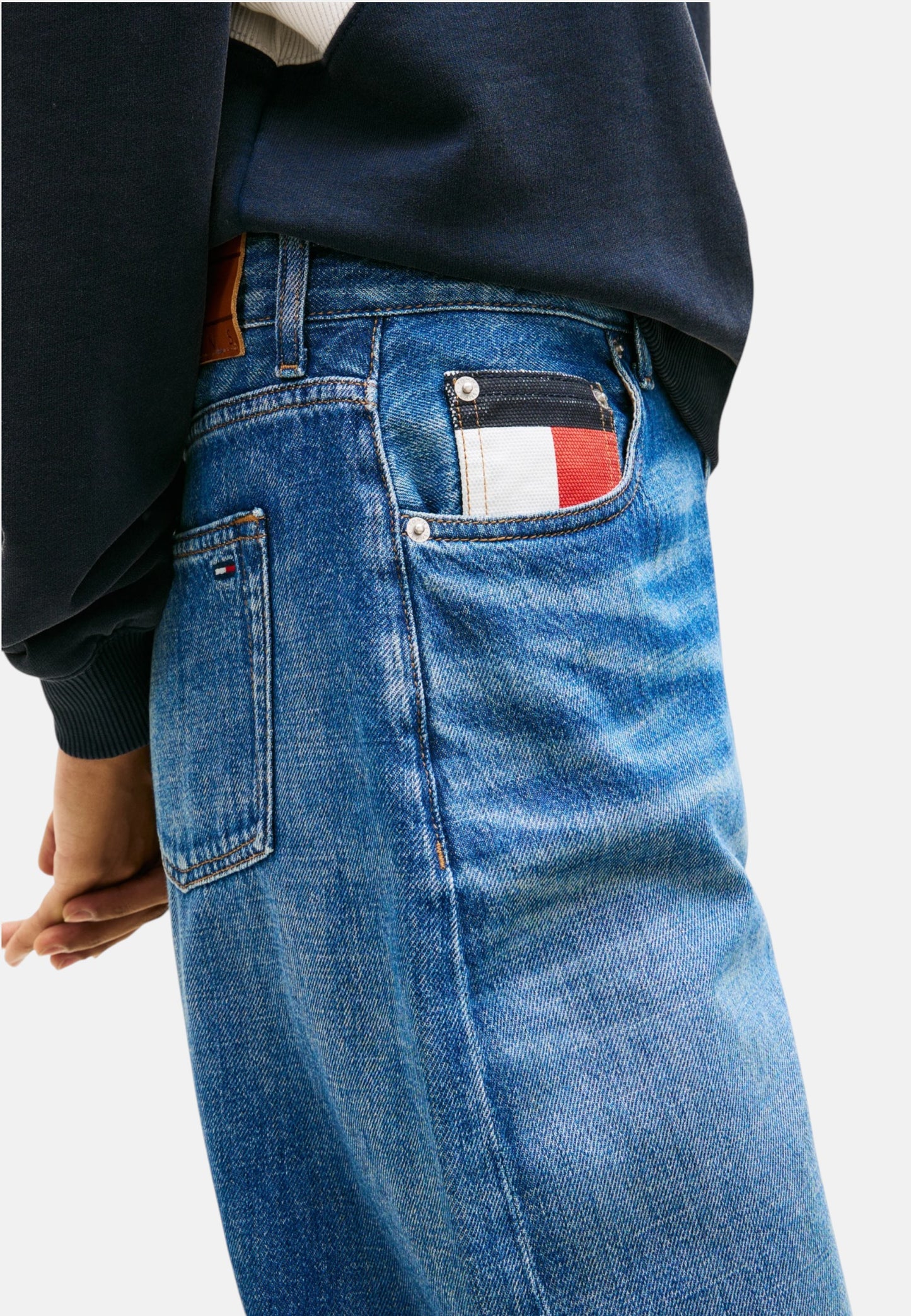 Jeans Tapered Fit Donna Tommy Jeans  Jeanie Balloon Rwb DW0DW22991