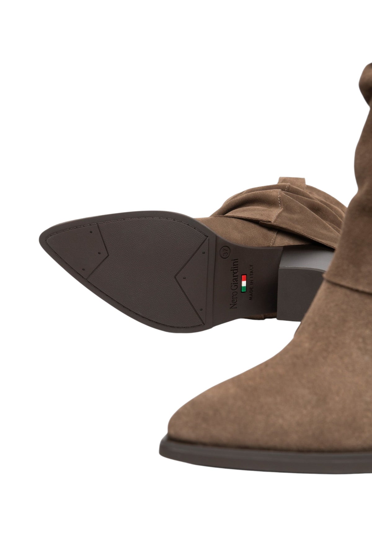 Stivali Con Tacco Donna Nero Giardini Tomaia in pelle scamosciata, gambale morbido arricciato, punta affusolata, tacco largo, dettaglio logo, Made in Italy  I617147D