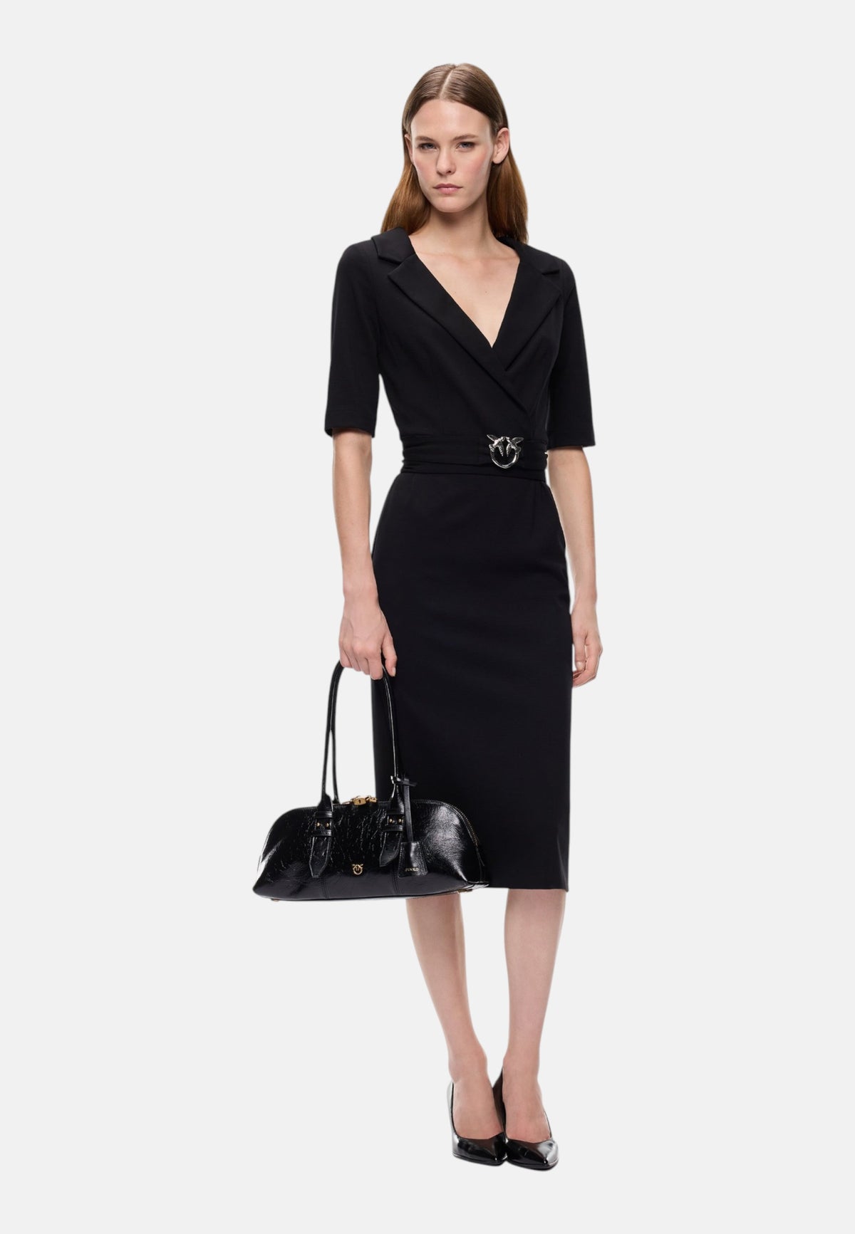 Vestito Midi Donna Pinko Lunghezza midi, silhouette a tubino, scollo a V con revers, maniche al gomito, cintura coordinata con fibbia Love Birds, spacco posteriore, chiusura con zip invisibile Arnebia 107475A3AH