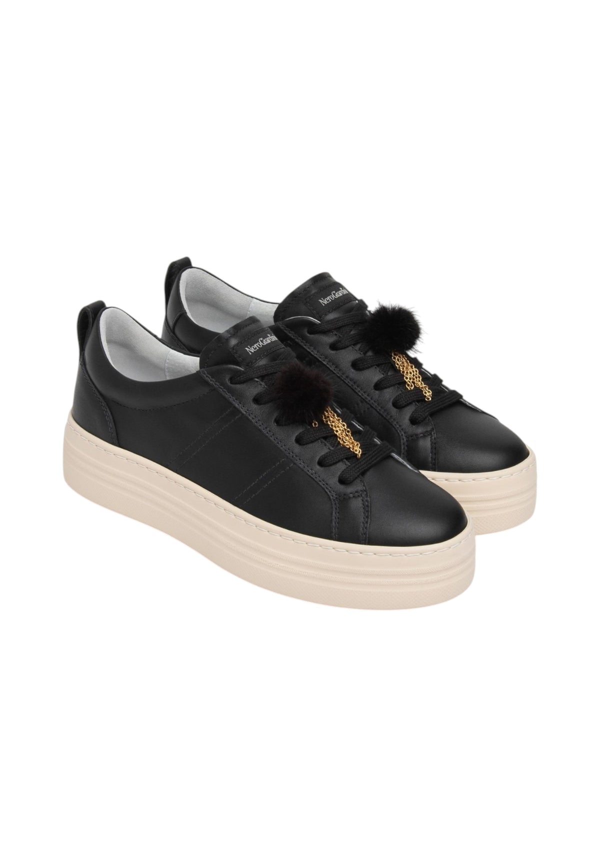 Sneakers Basse Donna Nero Giardini Tomaia in pelle, chiusura con lacci, pompon decorativo, suola platform oversize, Made in Italy  I617440D
