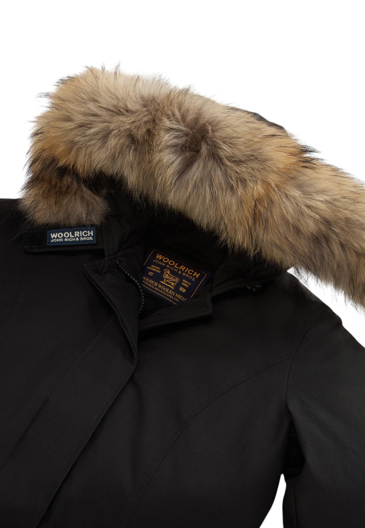 Parka Invernale Donna Woolrich Regular Fit, Imbottito In Piuma, Tessuto Idrorepellente, Resistente Al Vento, Cappuccio Con Bordo Removibile, Chiusura Con Zip E Bottoni, Tasche Con Patta, Polsini A Coste Arctic Raccoon CFWWOU0538FBUT0001