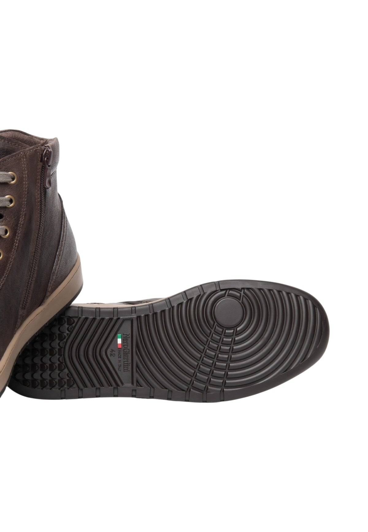 Sneakers Alte Uomo Nero Giardini Tomaia in pelle, chiusura con lacci, gambale imbottito, punta tonda, suola in gomma, Made in Italy  I601340U