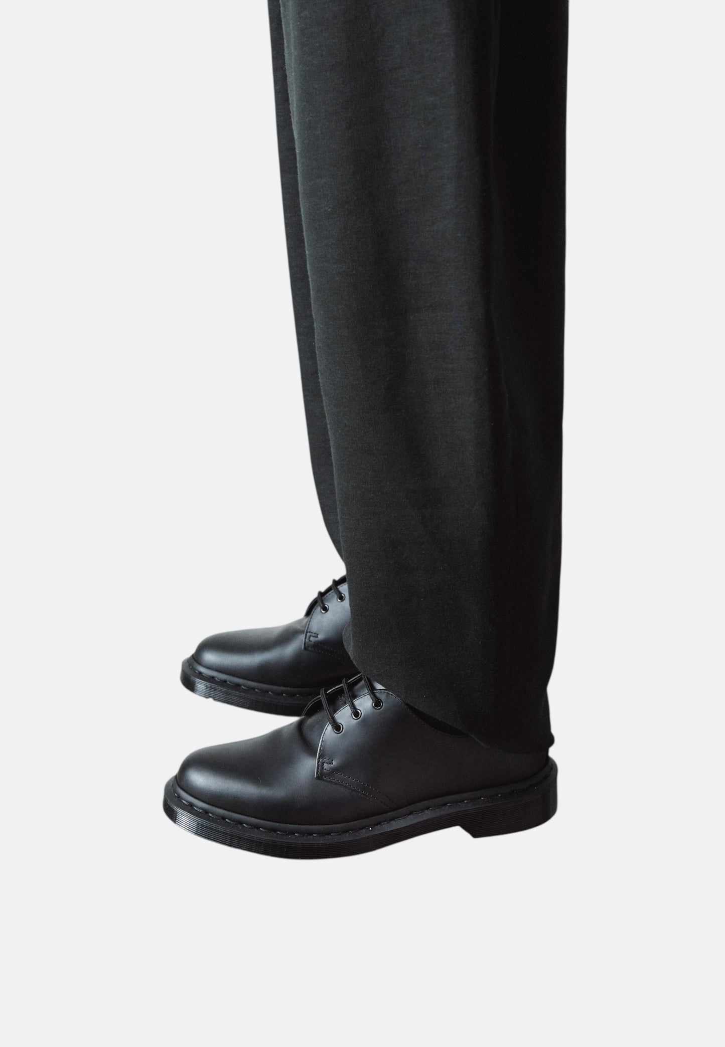 Stringate Basse Uomo Dr. Martens  1461 Mono Black Smooth 14345