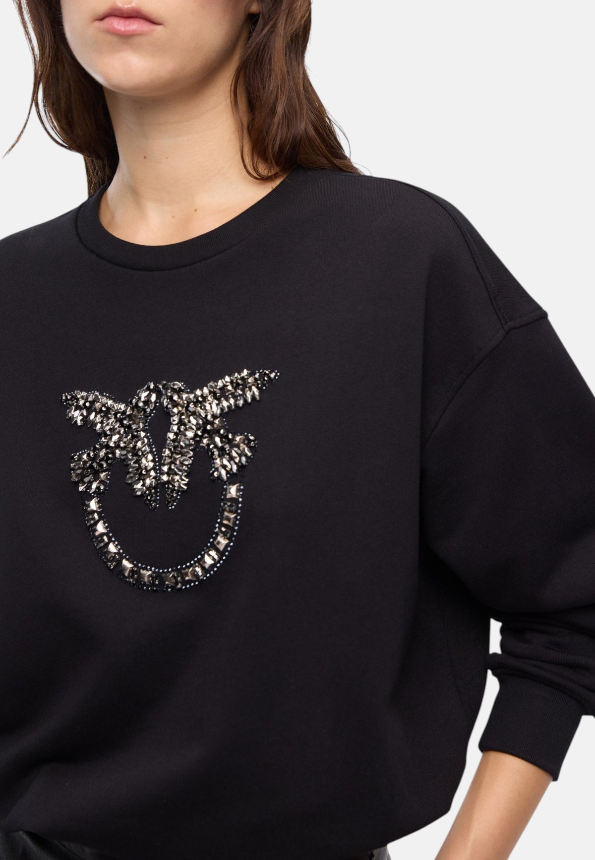 Felpa A Girocollo Donna Pinko Girocollo, maniche lunghe, linea morbida, logo Love Birds con cristalli sul davanti, collo polsini e fondo a costine Nelly 100534A3JQ