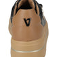 Sneakers Basse Donna Valleverde chiusura con lacci, piccoli motivi impressi sulla tomaia, ciondolo con logo, inserti a contrasto, sottopiede in pelle  35494L