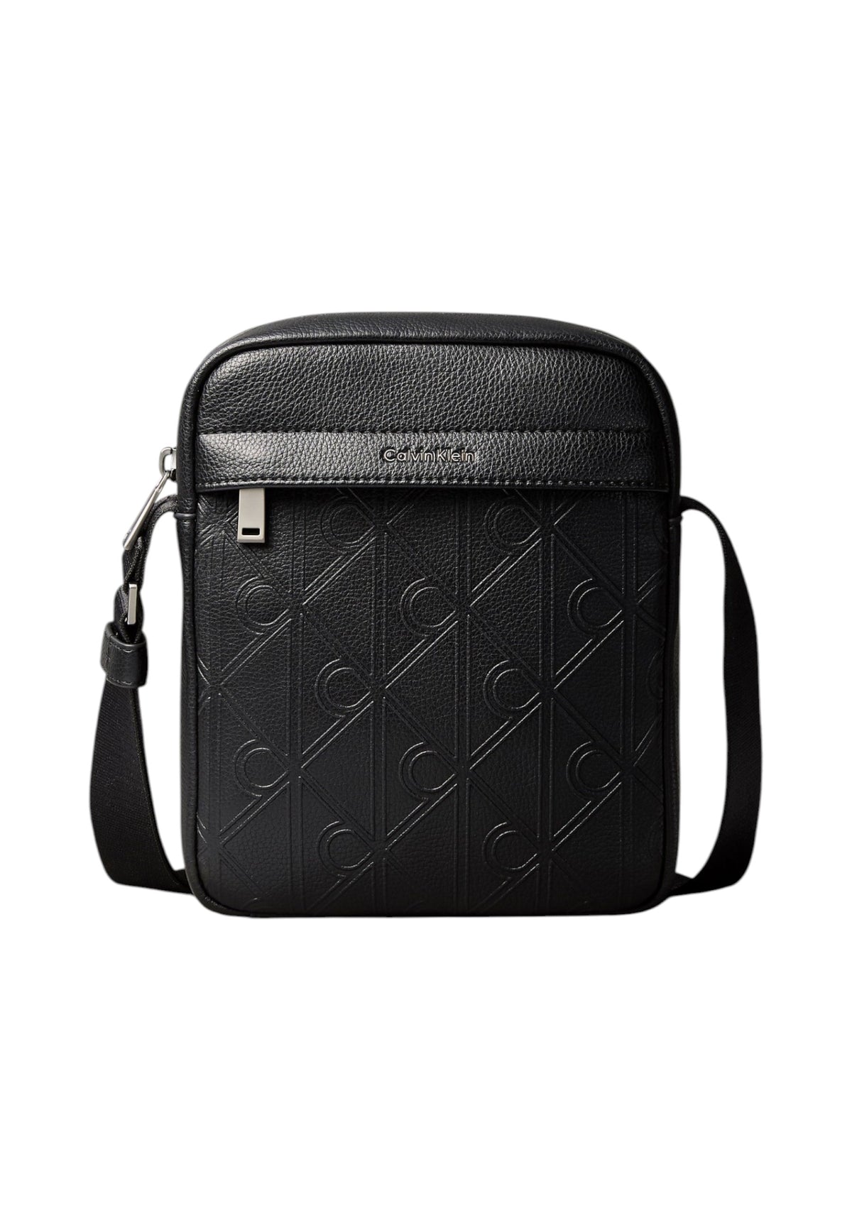 Borsa A Tracolla Uomo Calvin klein Ecopelle Martellata, Motivo Monogram Calvin Klein In Rilievo, Tracolla Regolabile, Chiusura Con Zip, Tasca Frontale, Tasca Interna, Logo Calvin Klein Emblem Aop Deboss LV04D3562G
