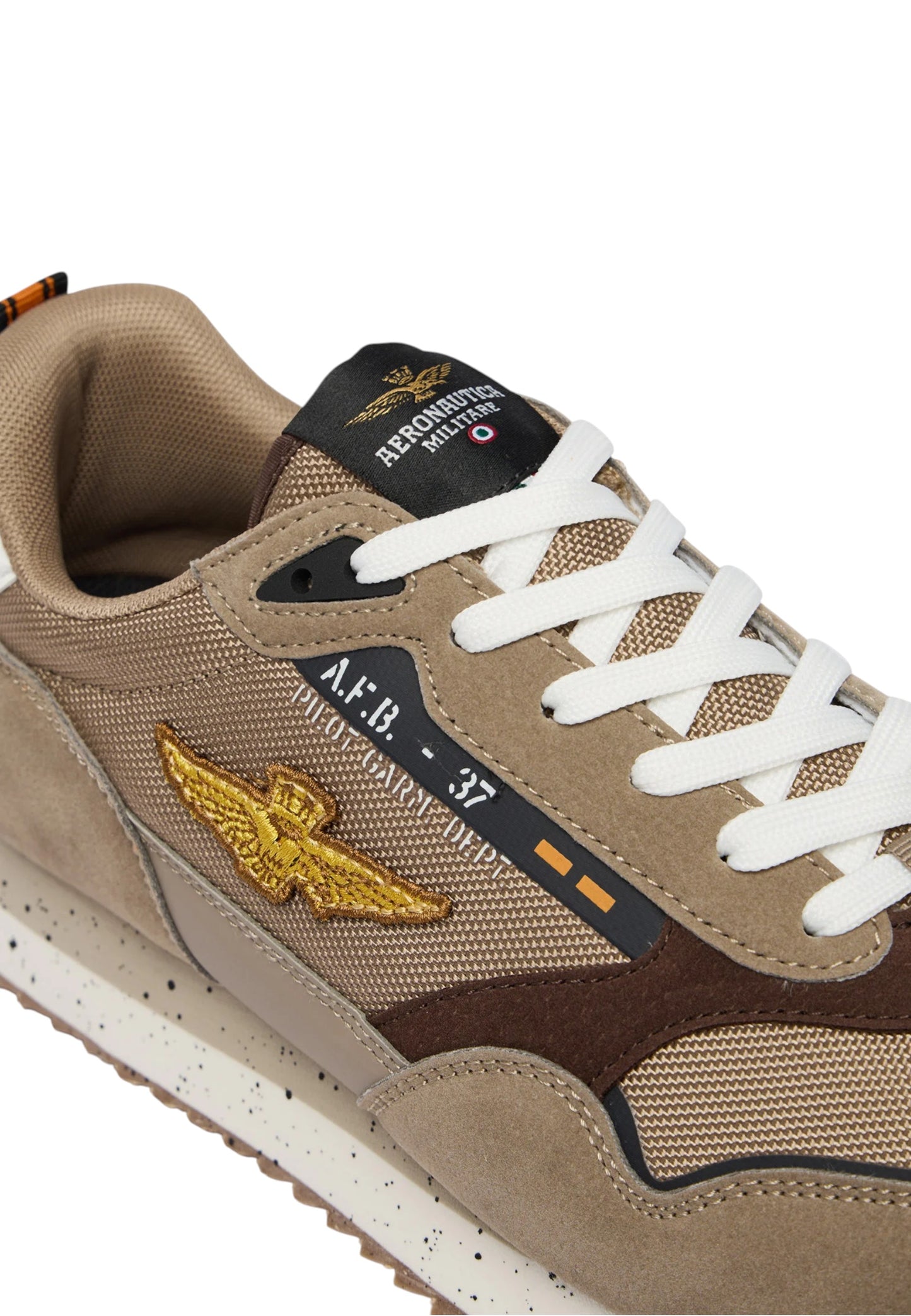 Sneakers Basse Uomo Aeronautica Militare Con Patch AM E Aquila  261SC0288UCT03545