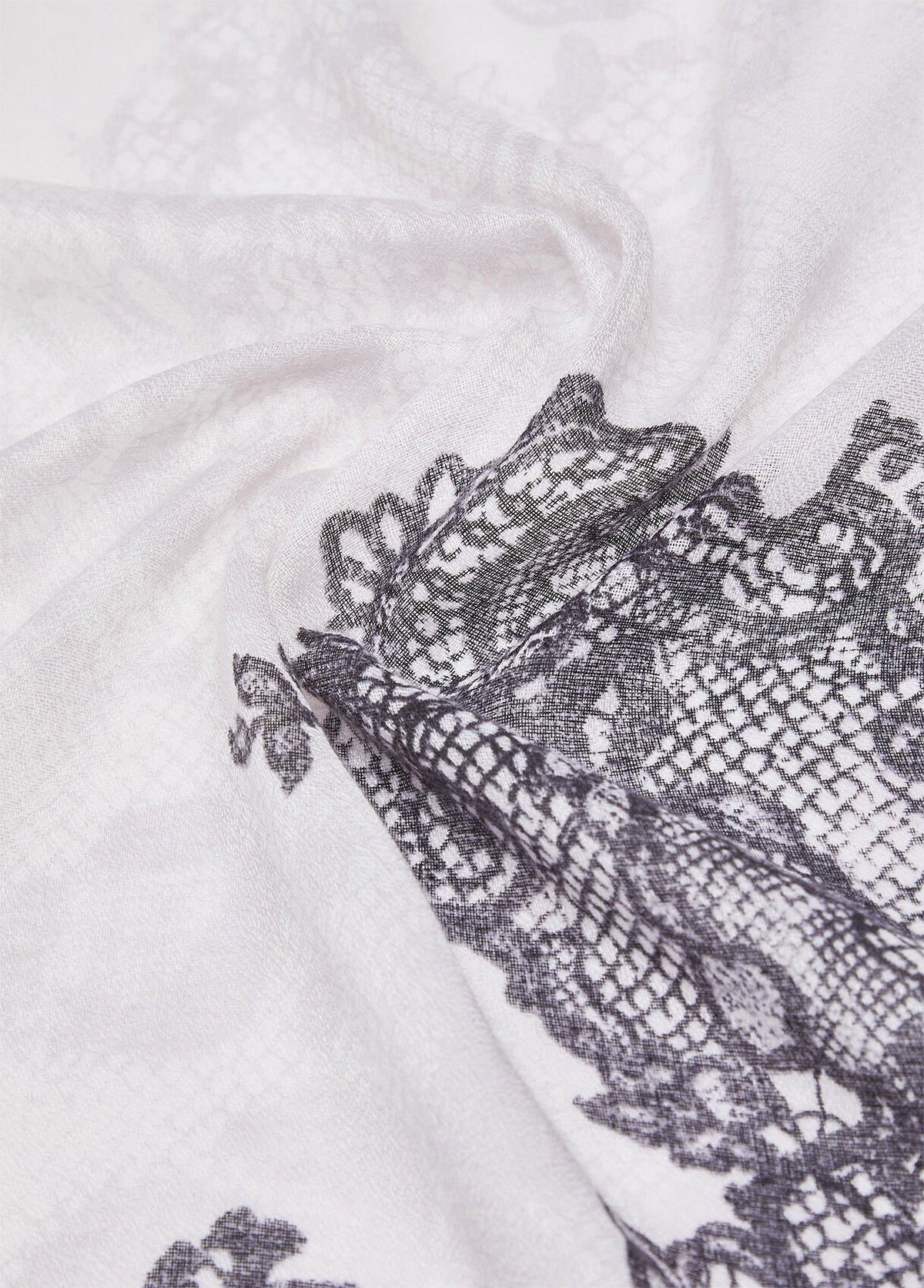Foulard  Donna Liu Jo Leopard Lace 120x120  2F6073T2745