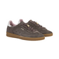 Sneakers Basse Donna Sun68 Stile Tennis, Suede, Logo Traforato, Charm Logato California Sun Woman Z46253