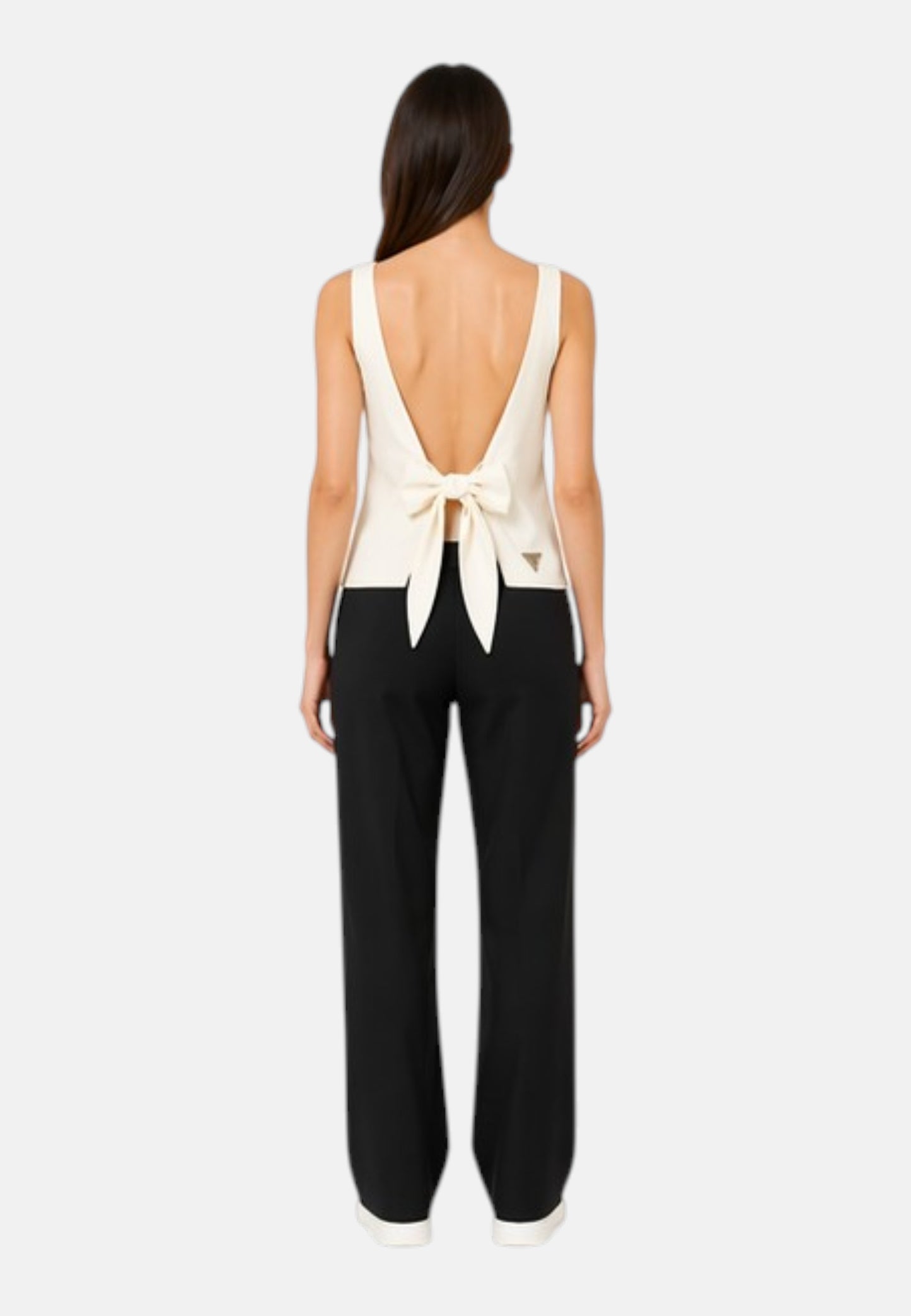 Top  Donna Guess  Zoe Leaf Knot Crop E6GH05WP232